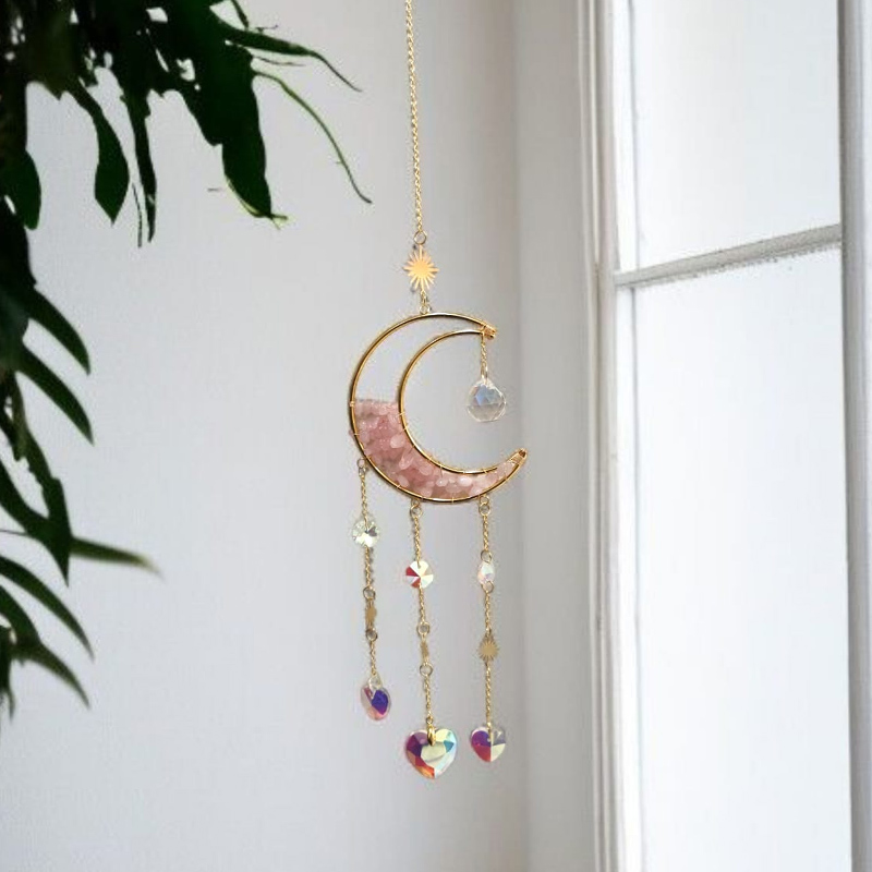 Colgante Luna Dorada con Cuarzo Rosa 50cm