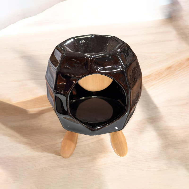 Hornito Ceramica Negro Patas Simil Madera 11cm