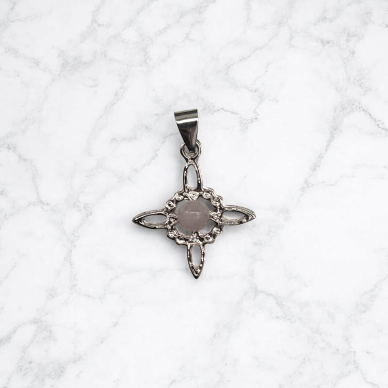 Dije Nudo de Brujas Mini Cuarzo Rosa Rolada