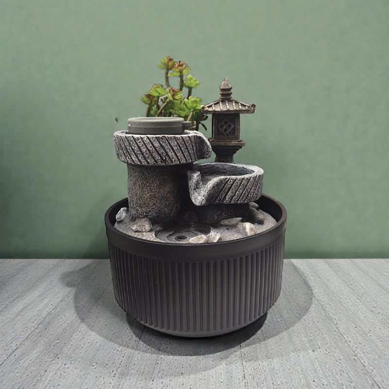 Fuente de Agua con Luz LED Mediana N°25