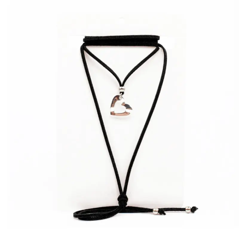 Collar de Gamuza Side Heart Negro
