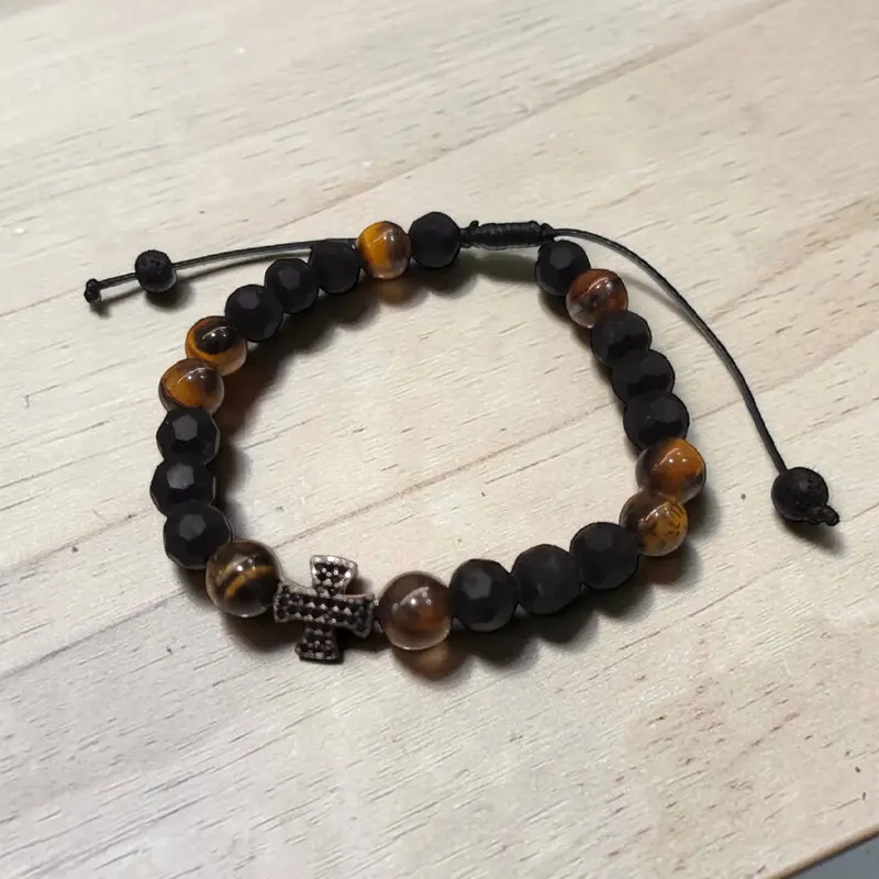 Pulsera Gema Hilo Onix Mate y Ojo de Tigre con Dije