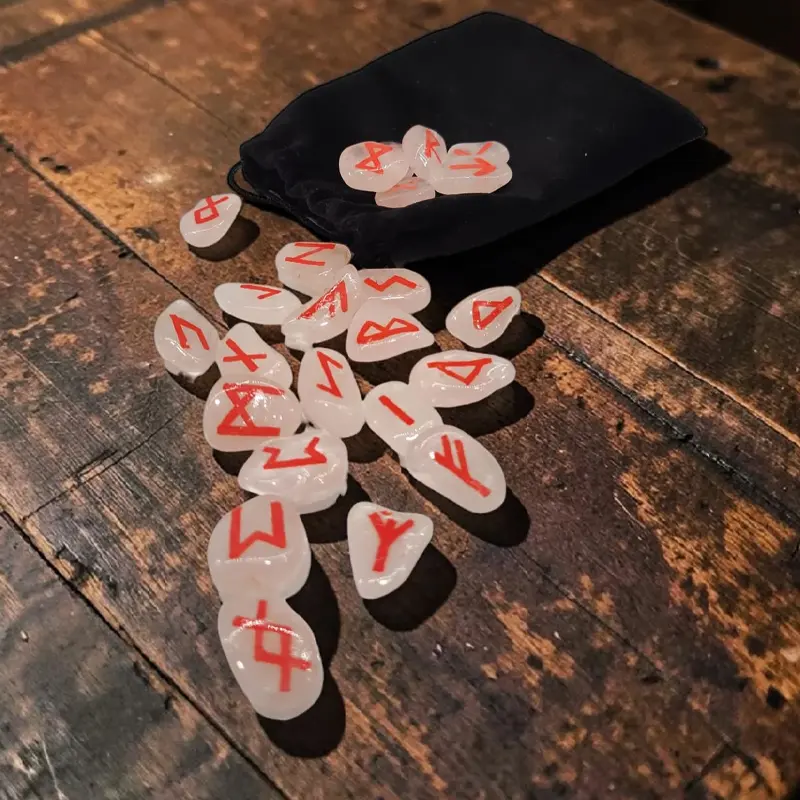 Runas Gema Cuarzo Rosa