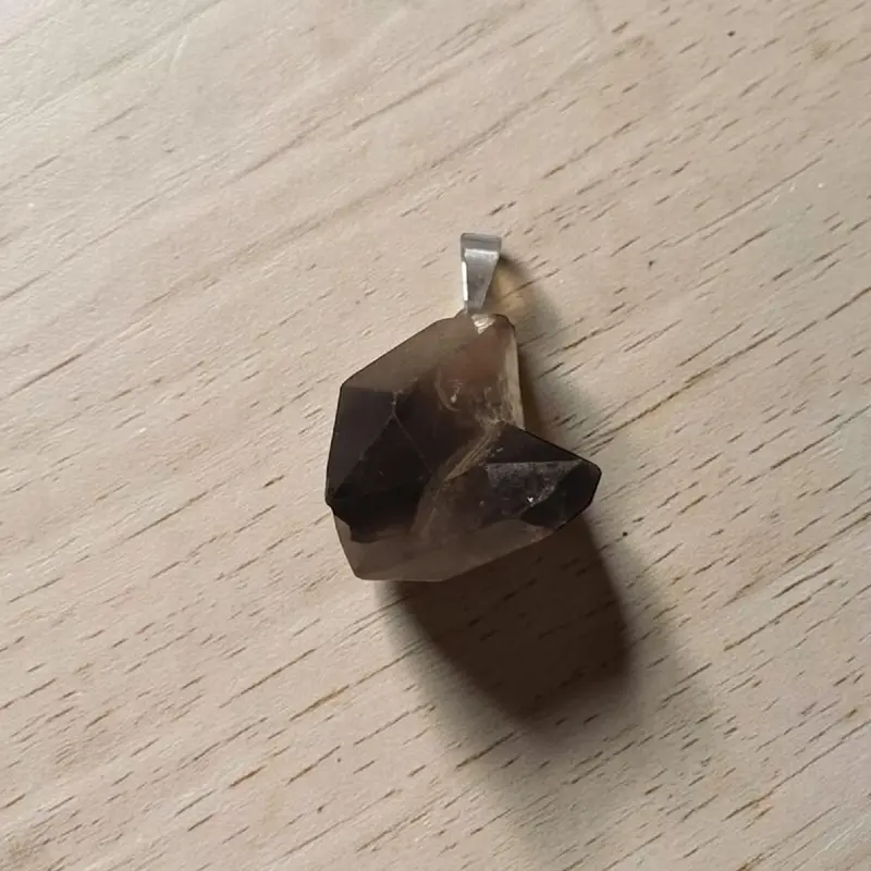 Dije Gema Cuarzo Ahumado Cristales en Bruto