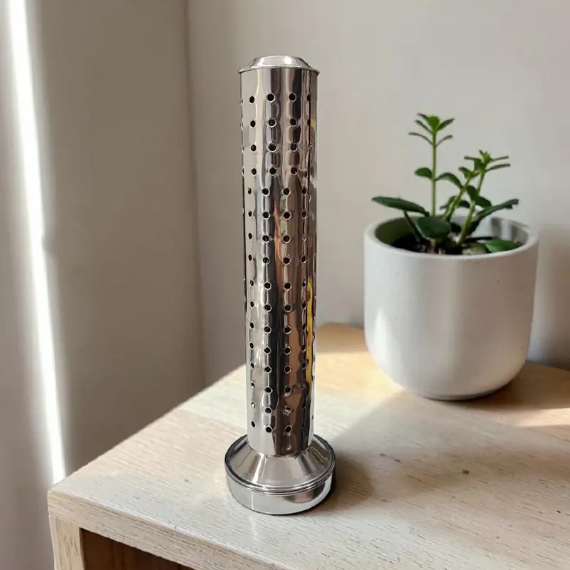 Porta Sahumerio Metal Calado Cocktail 27cm