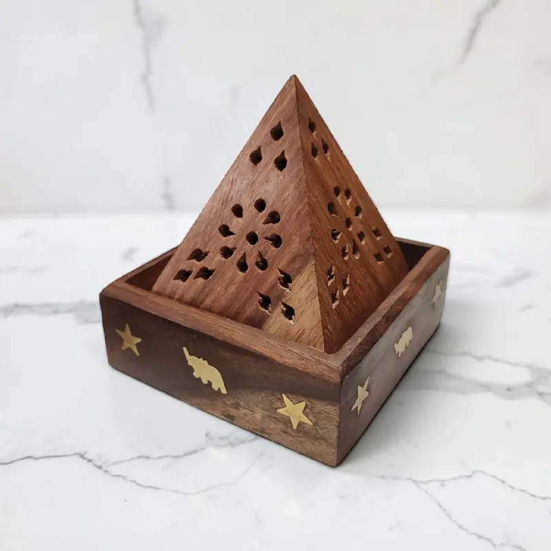 Porta Conos Piramide de Madera y bronce