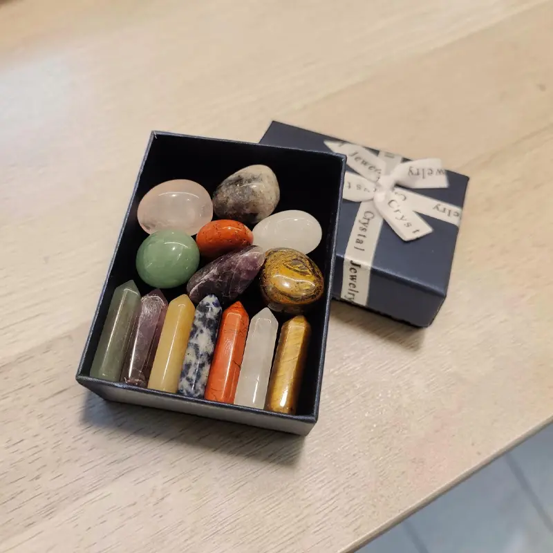 Kit Gemas Obelisco y Piedras Roladas 7 Chakras en Caja