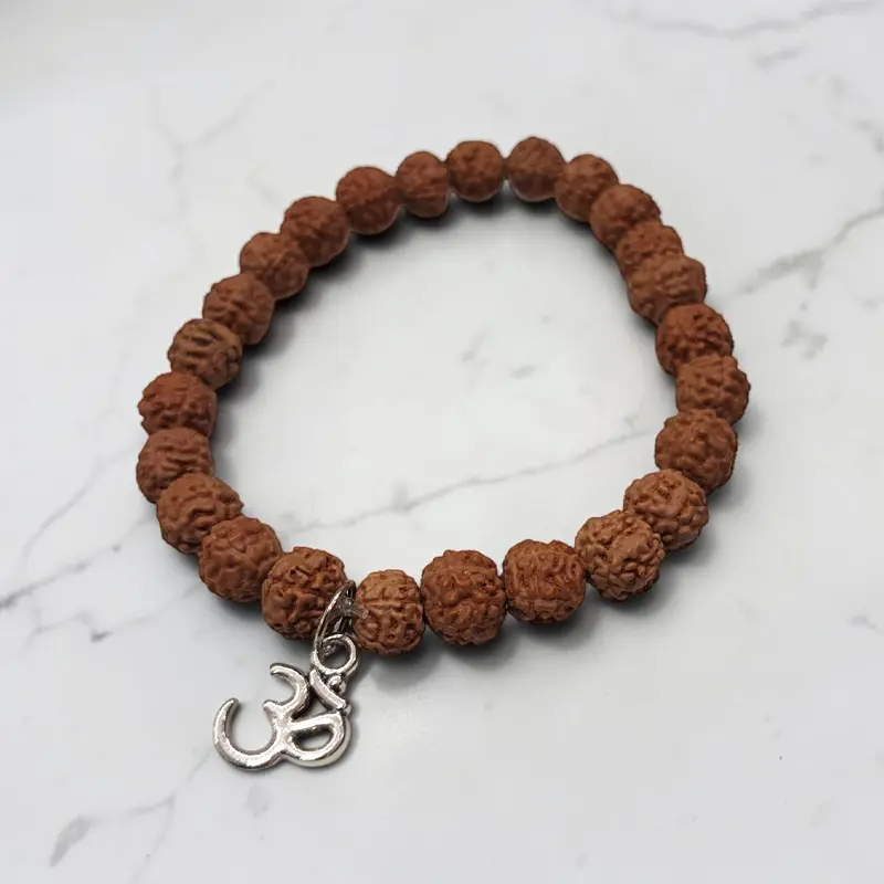 Pulsera Rudraksha con Dije Om