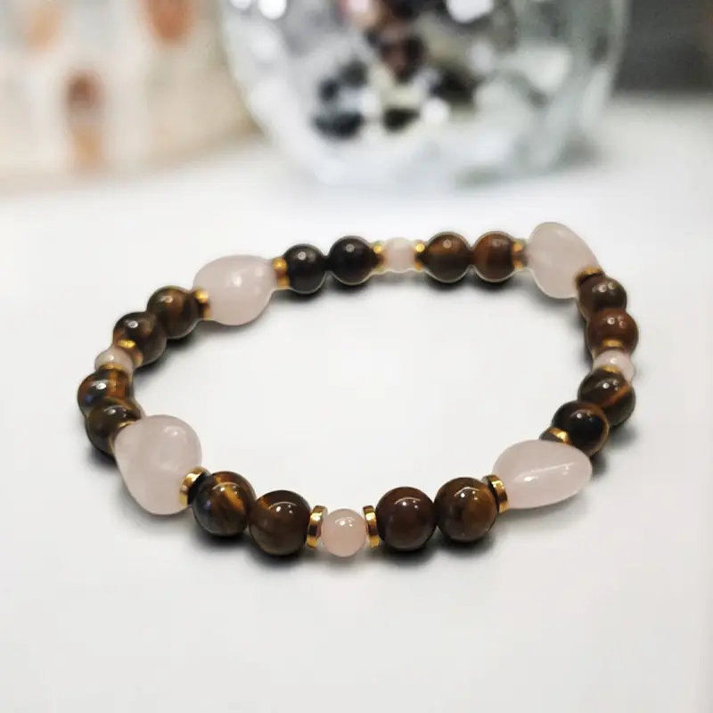 Pulsera Gema Elastica Cuarzo Rosa, Hematite Dorado y Esferas y Corazones de Ojo de Tigre