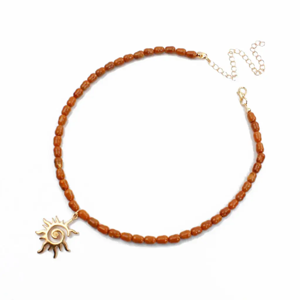 Collar Cacao con Dije Sol Dorado