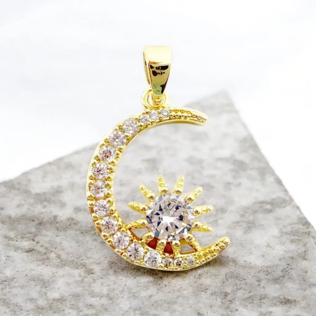 Dije Luna Dorado N°24