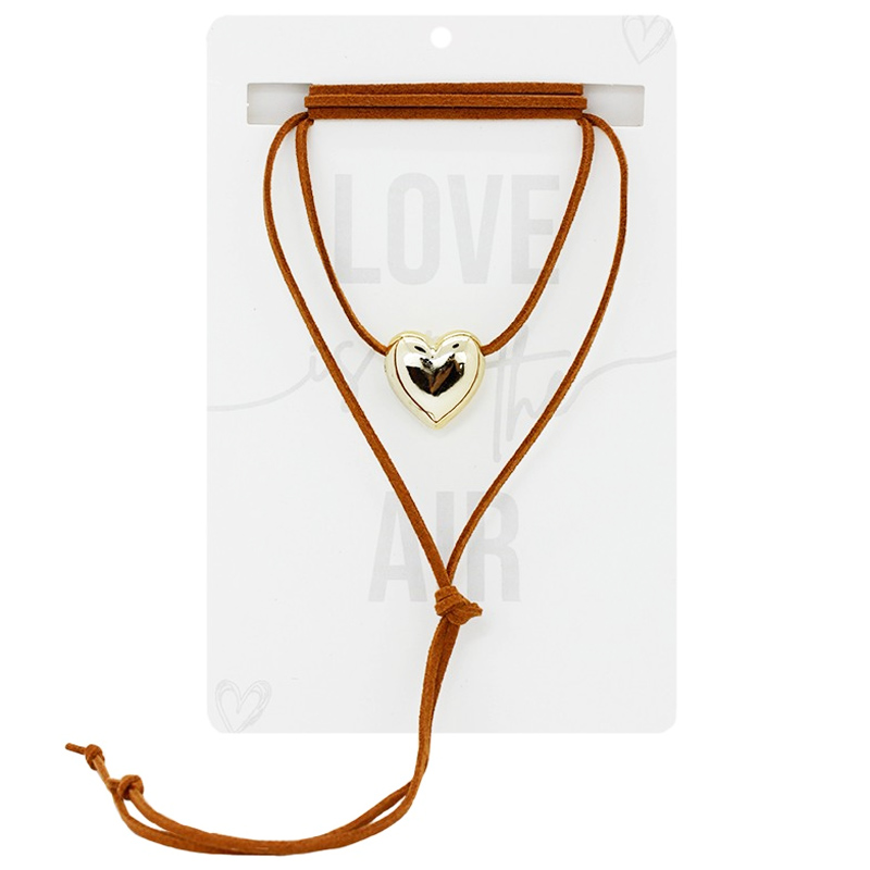 Collar Gamuza Marron con Corazon Dorado