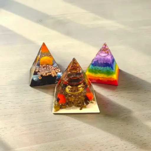 Orgonite Piramide 4cm Modelos Varios