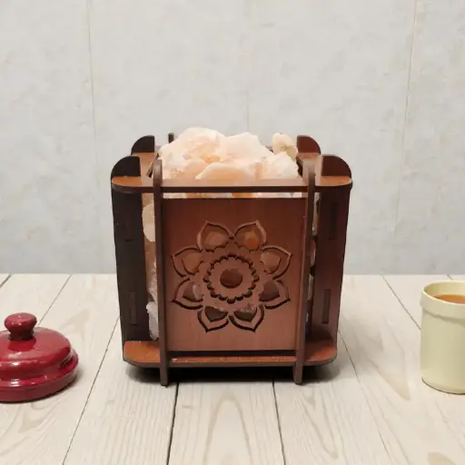 Lampara de Sal Madera Calada Cuadrada Flor