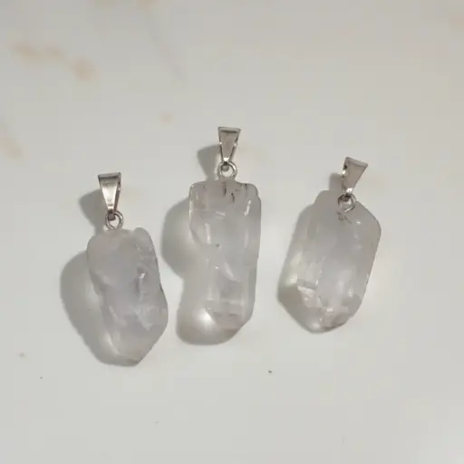 Dije Gema Cuarzo Cristal Bruto Clavado