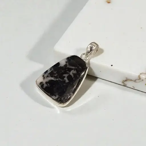 Dije Gema Turquesa de Bufalo Blanco