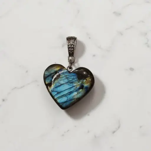 Dije Gema Labradorita Corazon