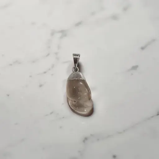 Dije Gema Cuarzo Ahumado Rolado Electroplate