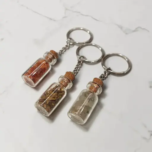 Llavero Botella con Piedras Varias