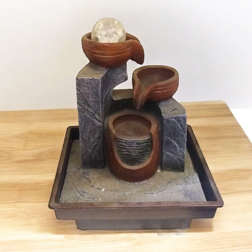 Fuente de Agua con Luz LED Mediana N°4