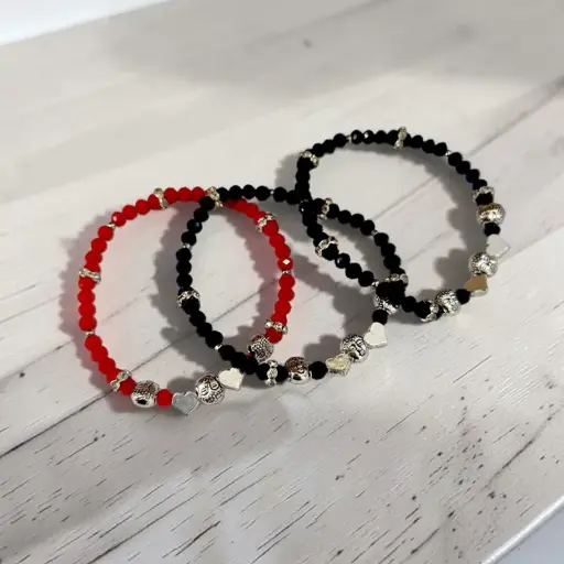 Pulsera Elastica con Dijes Budas y Corazones Colores Surtidos por Unidad
