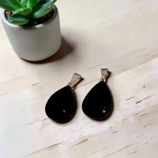Dije Gema Obsidiana Negra Gota