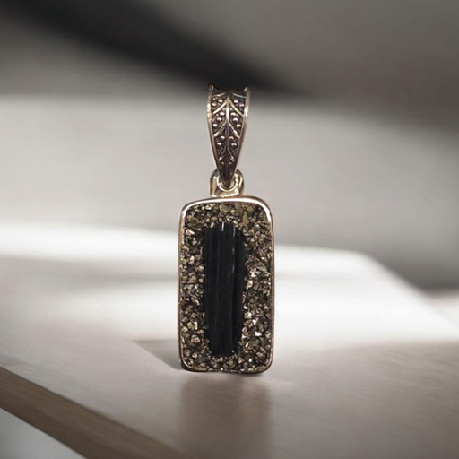 Dije Gema Rectangular Pirita y Turmalina Negra en Base de Acero