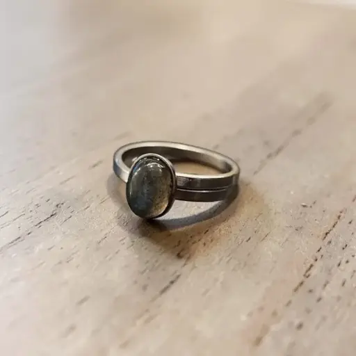 Anillo Gema Labradorita Regulable Alpaca